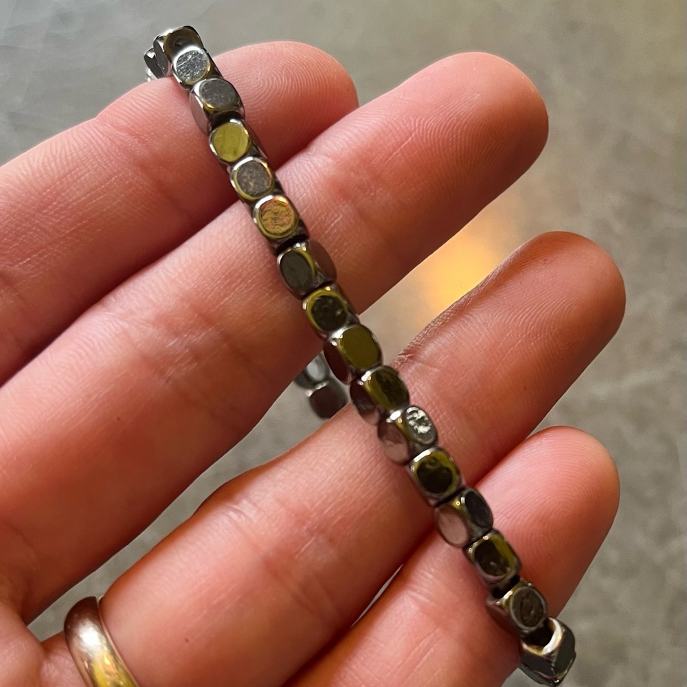 Bundle of 6 beaded unique bracelets metallic - Picture 11 of 13